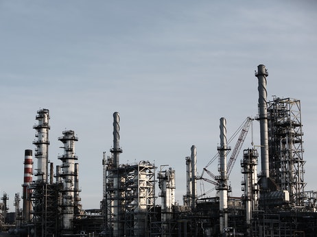 Стоимость нефти Brent близка к максимуму за два года