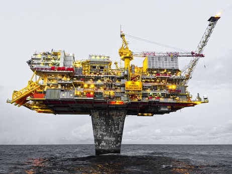 Цены на нефть достигли максимума за 6 недель